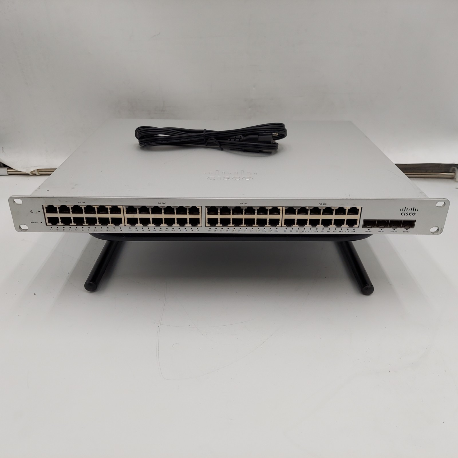 Cisco Meraki 48-Port Gigabit Ethernet Switch MS220-48LP-HW Unclaimed