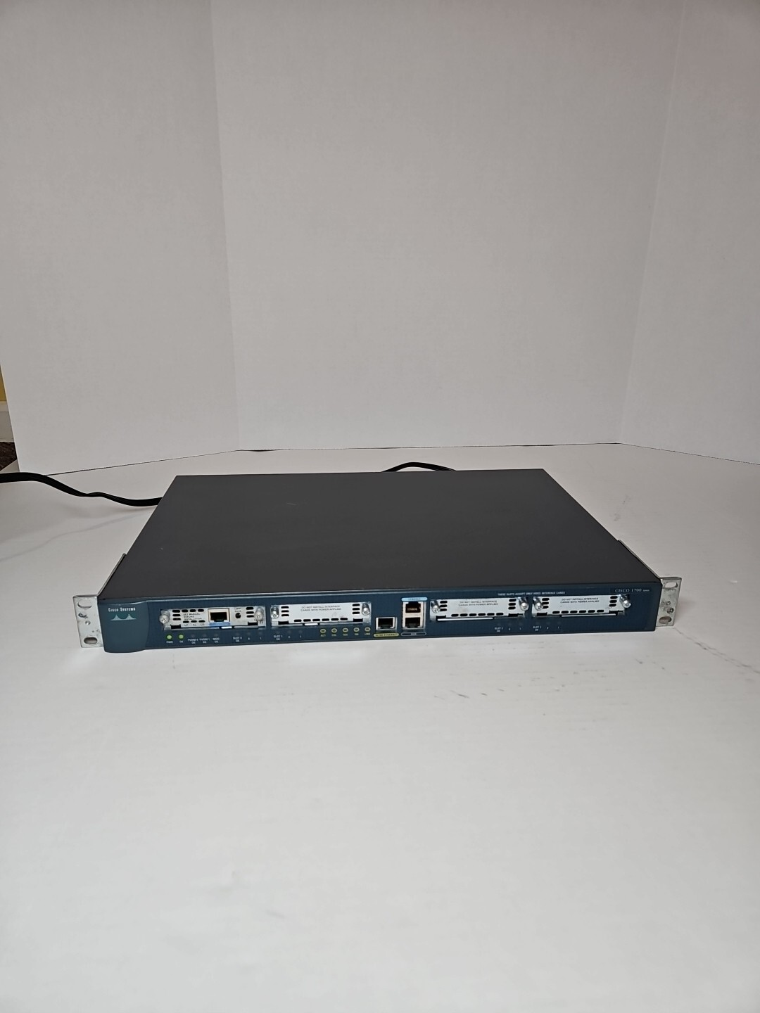 Cisco Systems 1760 Cisco 1700 Series Modular Access Network Router Switch 