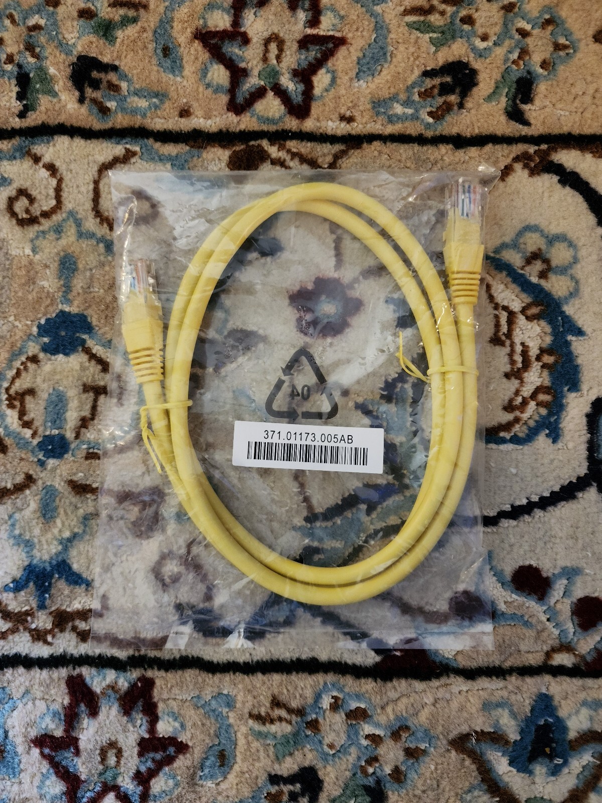 3 FT (36 IN) ETHERNET CABLE (cat5)