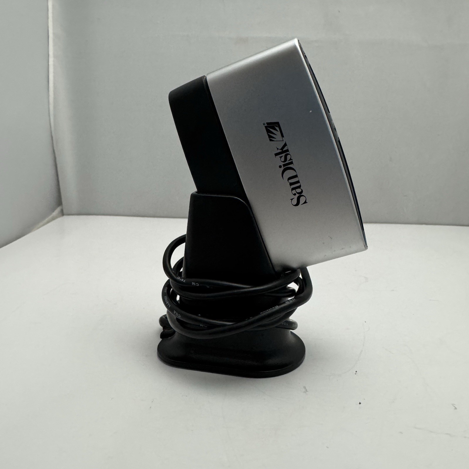 SanDisk ImageMate 6-in-1 USB 2.0 Hi-Speed Card Reader SDDR-86 With Portal Stand