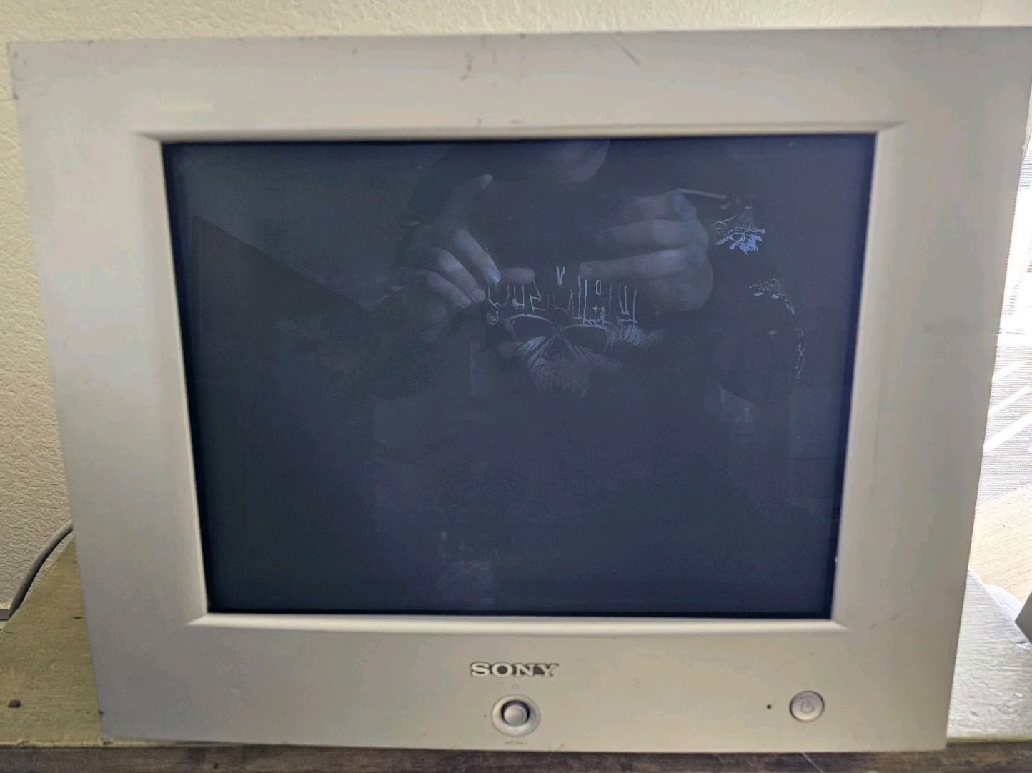 Sony Vaio HMD-A200 17" FD Trinitron VGA CRT Monitor with built in 4 port USB hub