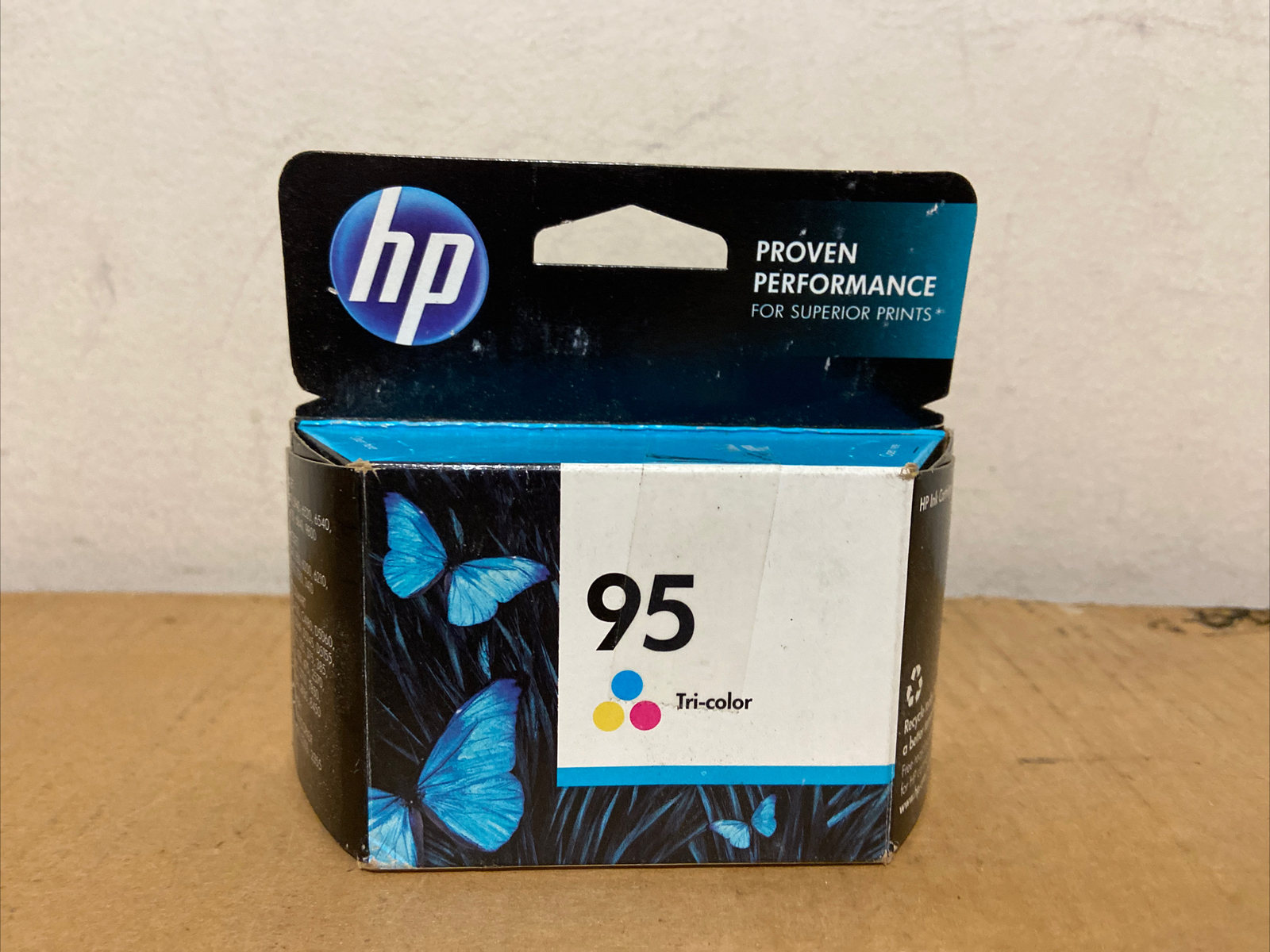 Genuine hp C8766WN ( hp 95 ) Tri-Color Expired: 04/2015