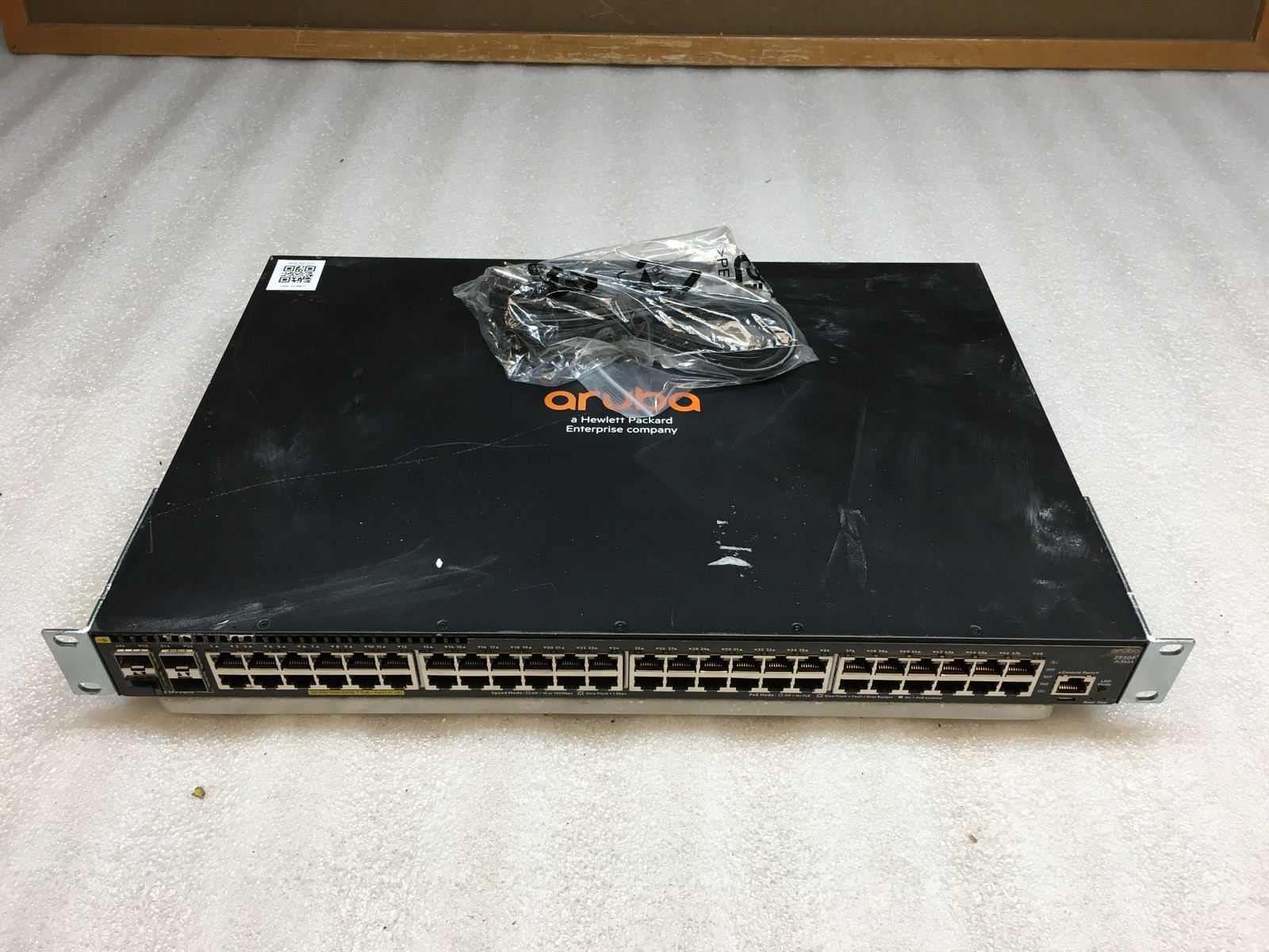 HPE Aruba 2930F JL262A 48-port PoE+ Gigabit Network Switch w/ Rack Ears