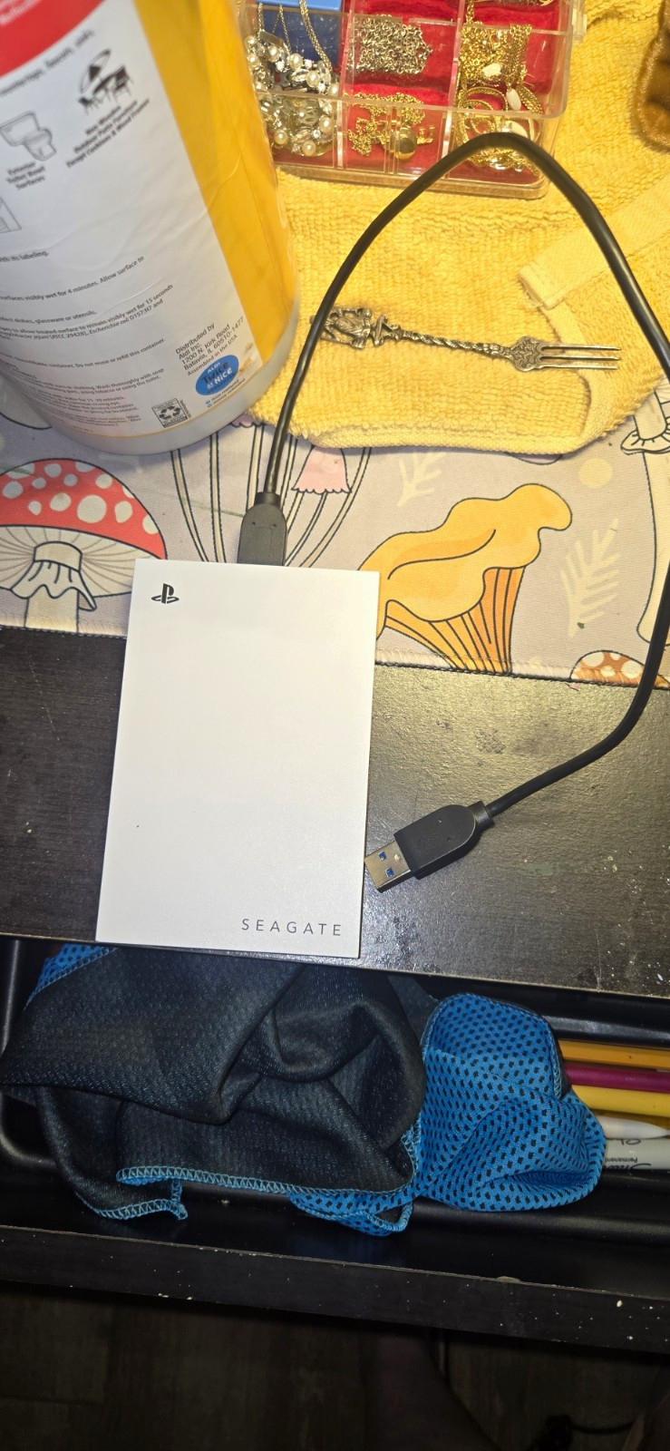 Seagate Game Drive 2TB External HDD PS4/PS5 USB 3.0 USB-A White SRD0LF0