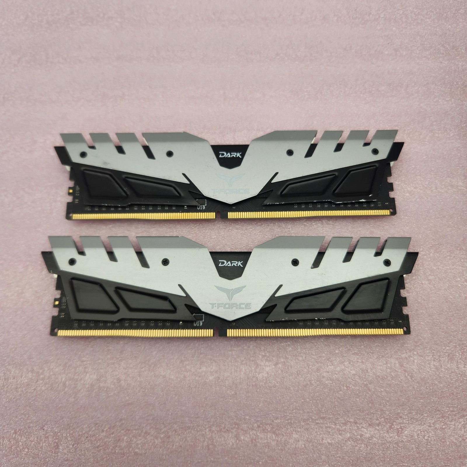 Team T-Force Dark 16GB (2x8GB) DDR4-2400 CL14 PC4-19200 UDIMM Desktop RAM - Good