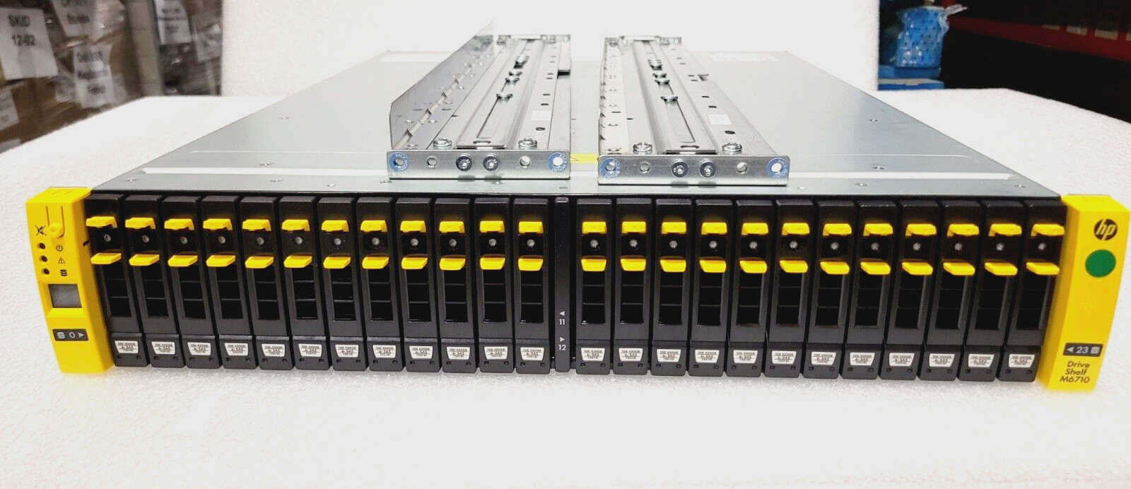 HP QR490A M6710 2.5” 2U 24SFF SAS Hard drive Expansion En 24x 450GB SAS 10k 6G