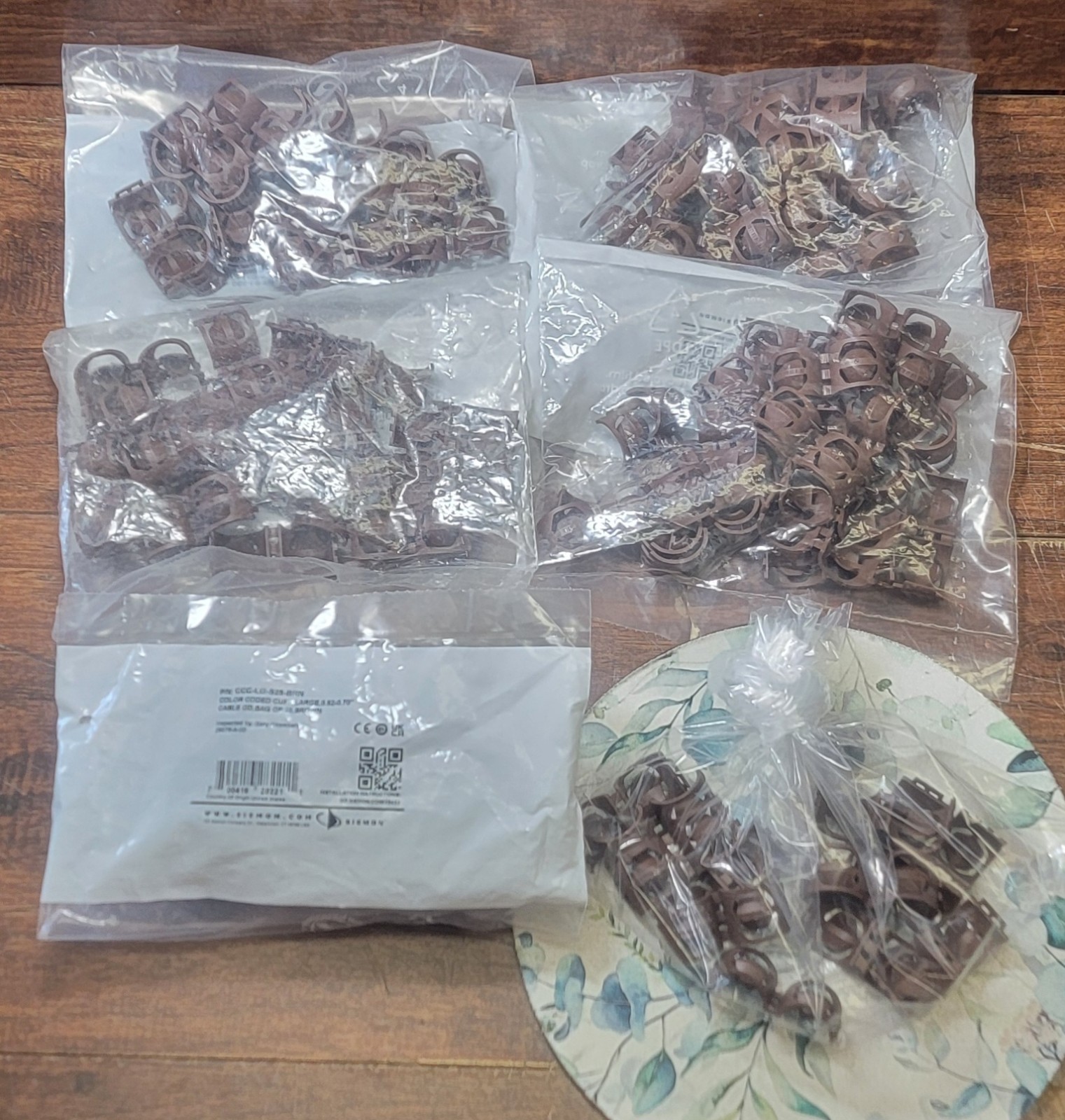 Siemon Expandable CCC-LG-S25- Large BRN for 0.52-0.70" 5.5 Bags 137 pcs Brown