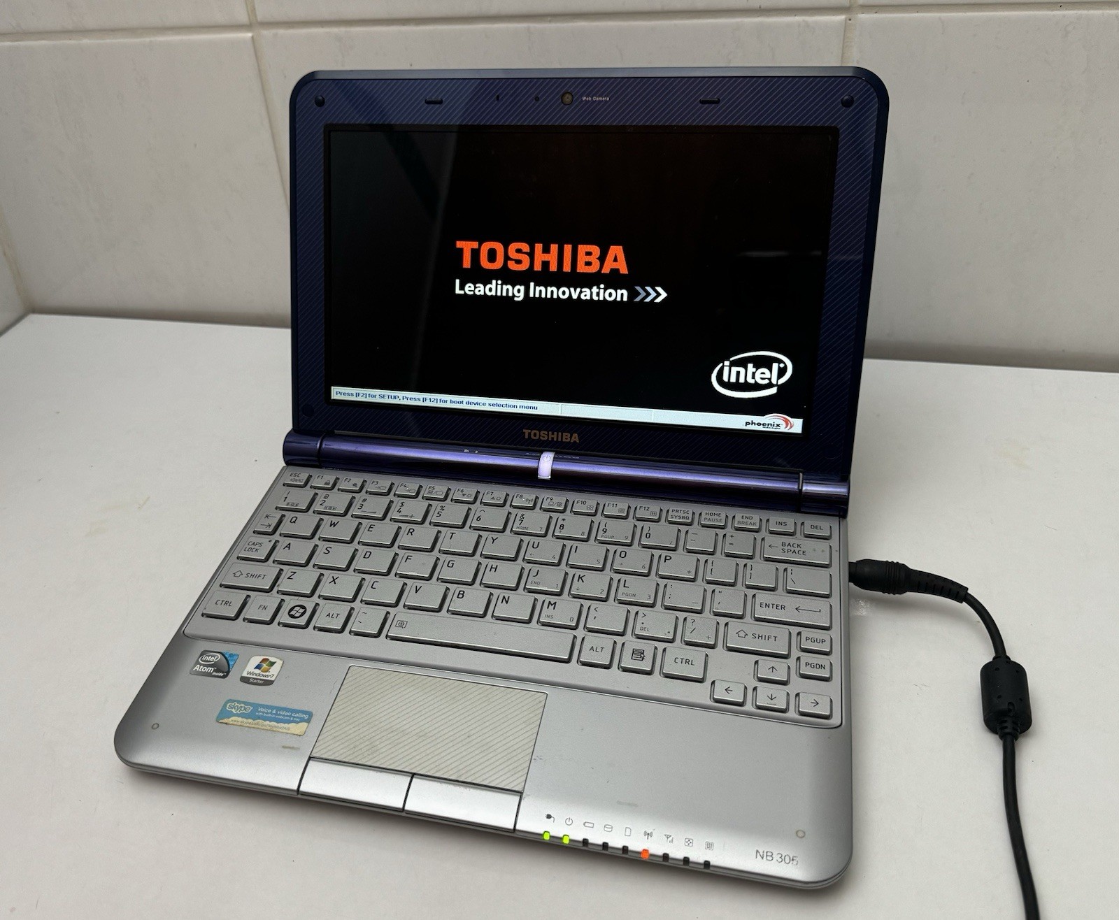 Toshiba NB305 Netbook PC Atom N550 2GB RAM 250GB HDD Windows 7 Starter