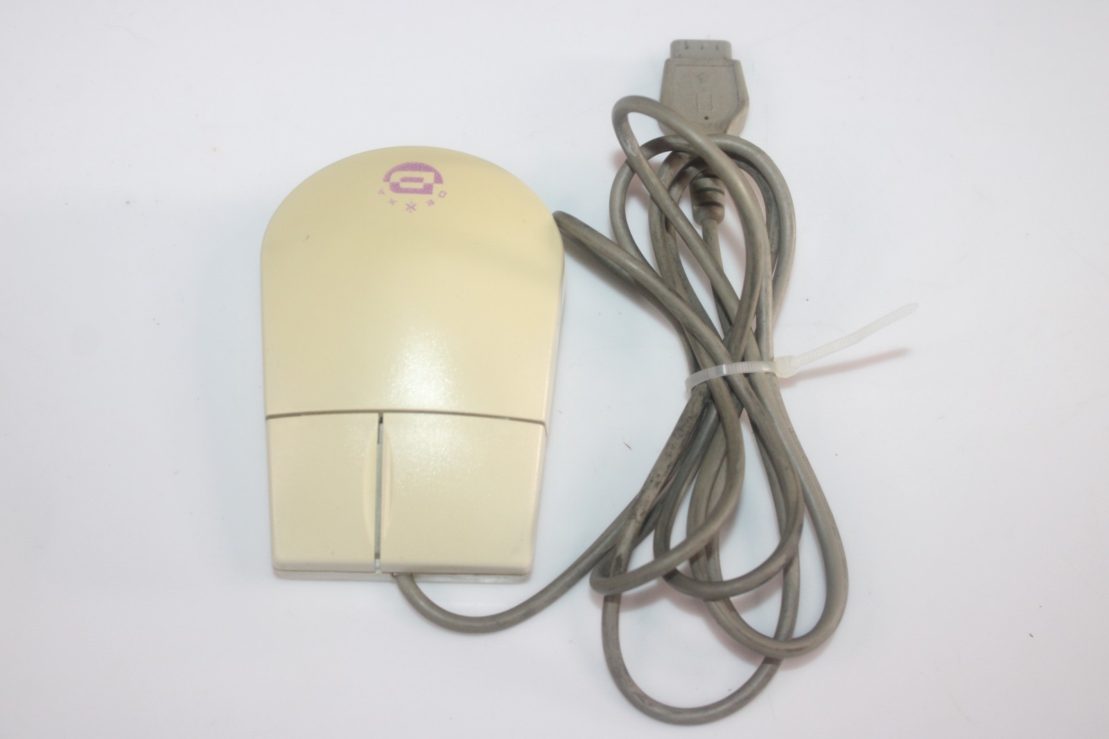 VINTAGE DEXXA BY LOGITECH MECHANICAL 2 BUTTON 9 PIN SERIAL MOUSE ONLY