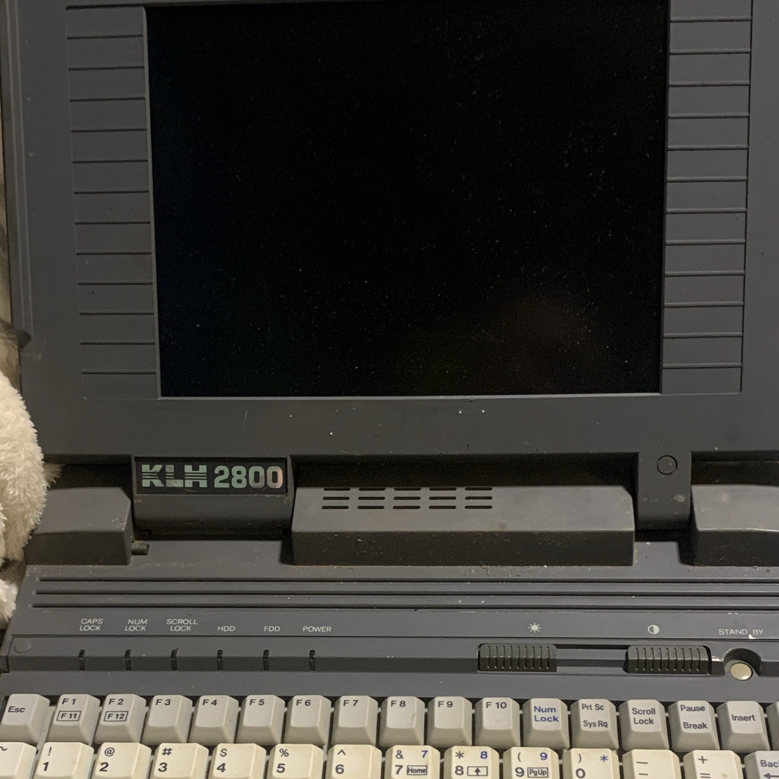 KLH 2800 Vintage Notebook Laptop Computer Intel 386SX Monochrome LCD