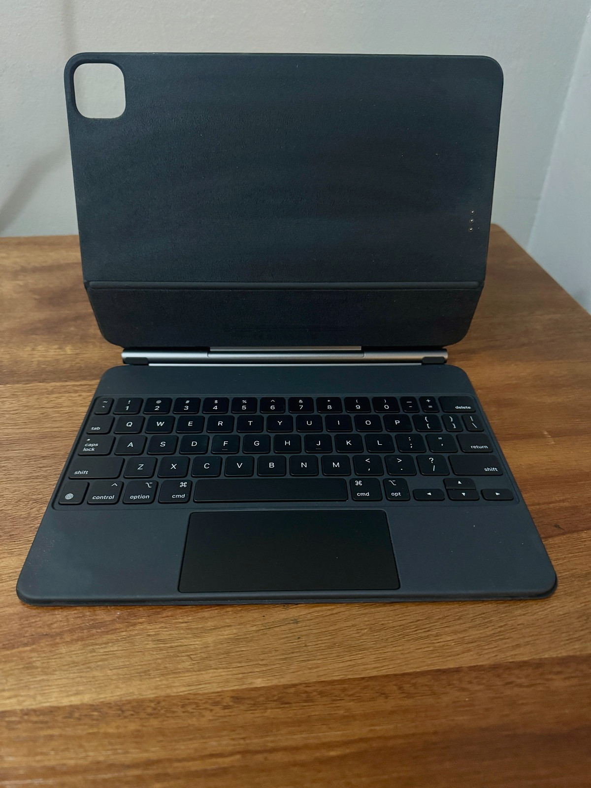 Apple Magic Magnetic Keyboard in Black for iPad Pro & iPad Air 11 inch