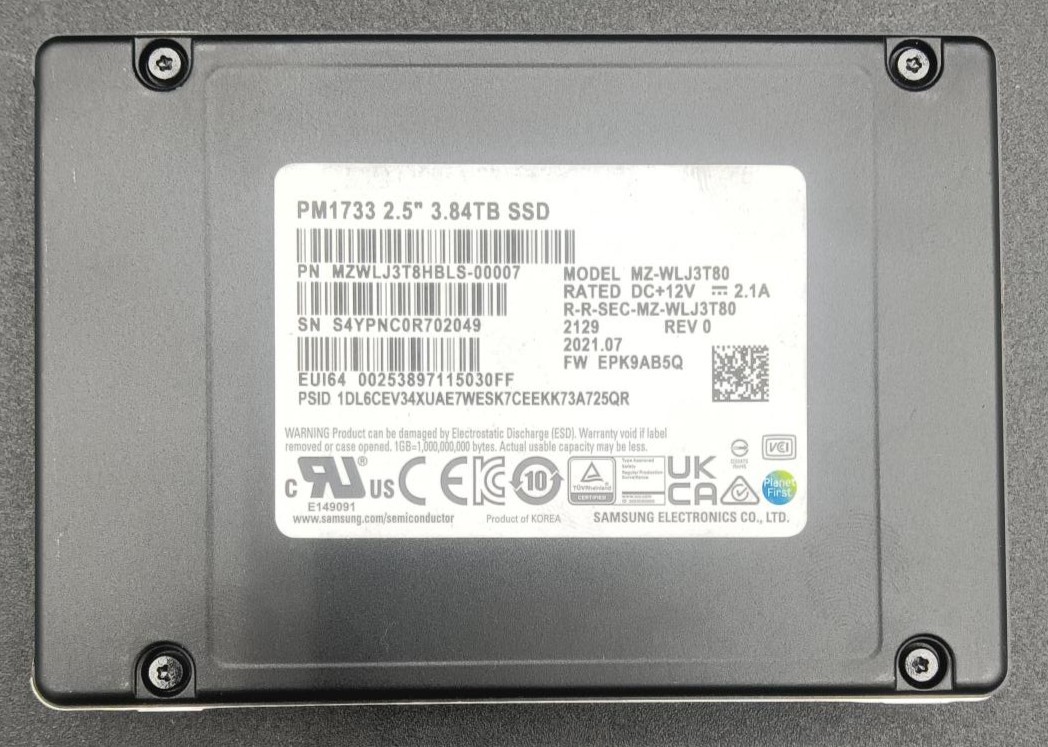 Samsung MZ-WLR3T80 PM1733 3.84Tb 2.5Inch PCI Express 4.0 x4 Internal SSD
