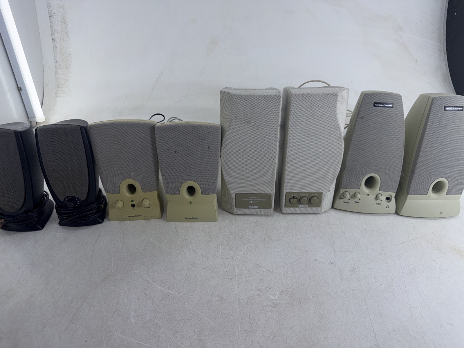 Lots Of Vintage Computer Speakers, Harmon Cardon, Yamaha Dell Untested￼