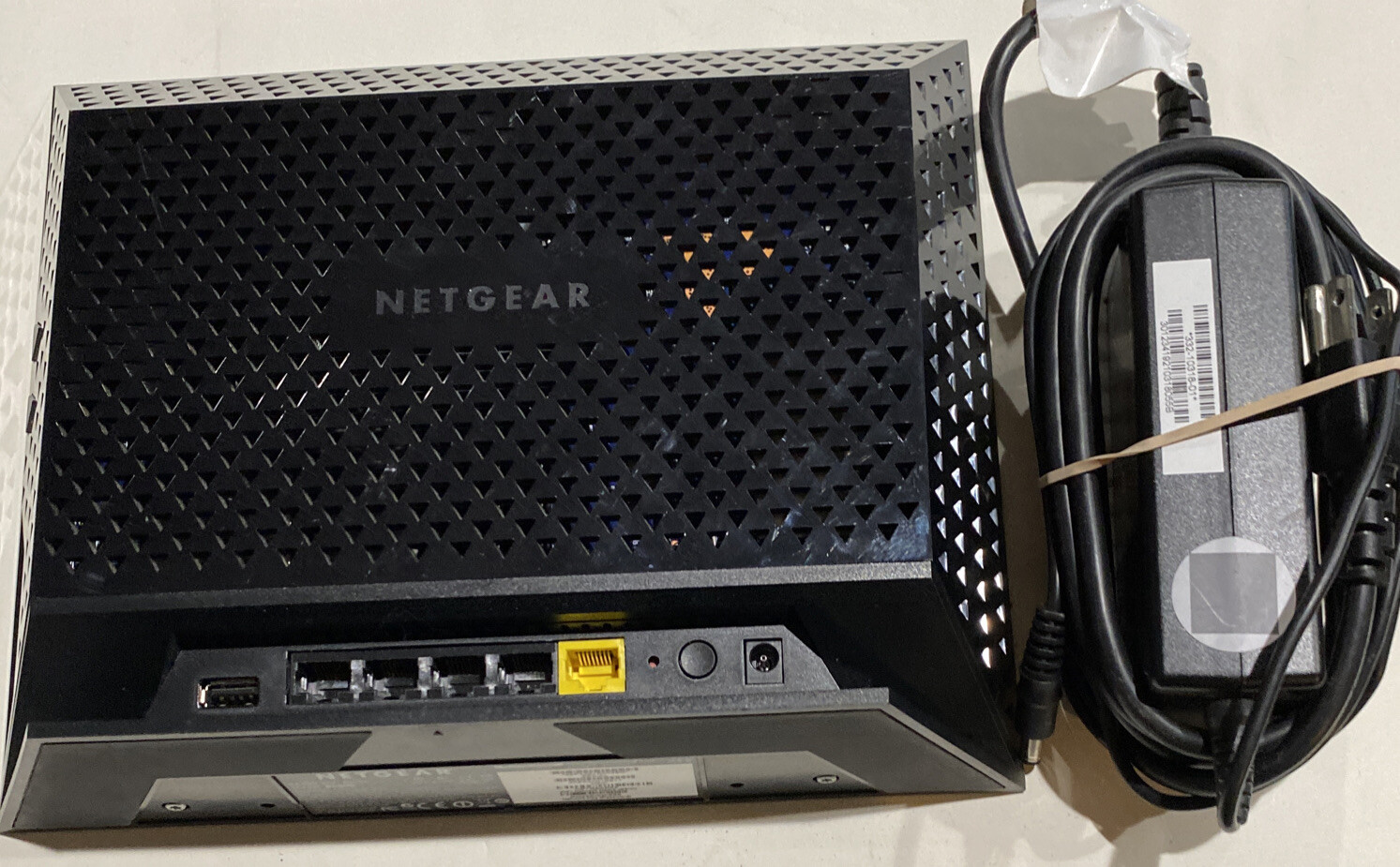 NETGEAR R6300 Smart WiFi Wireless Router with Power Adapted. Tested