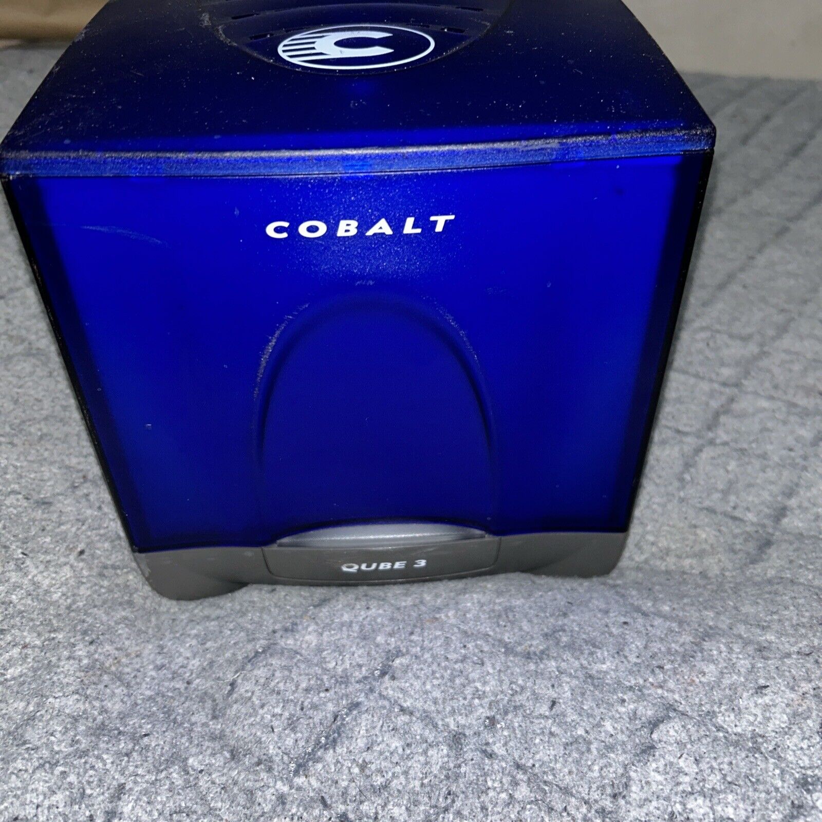 Cobalt Networks (Sun Microsystems) Qube 3 Computer PC POWERS ON SOLD AS IS *READ