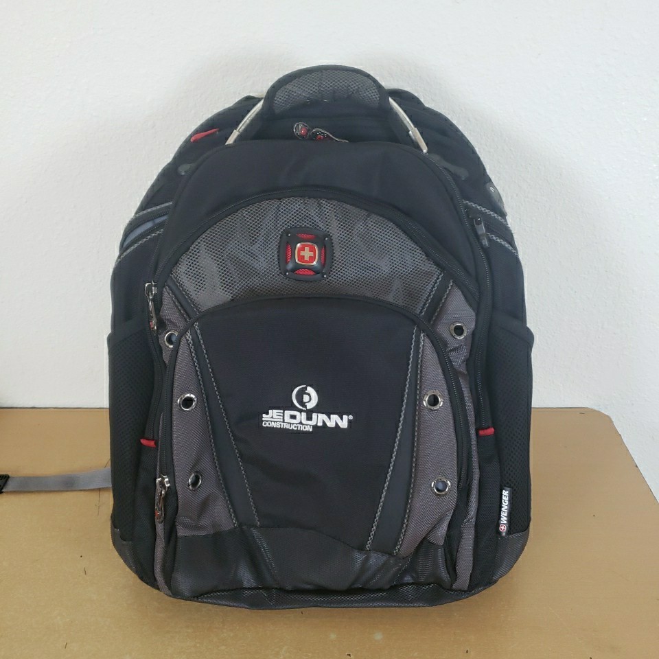 Wenger Swiss Gear Pegasus 17" Laptop Backpack Bag Black NICE Shock Absorbing