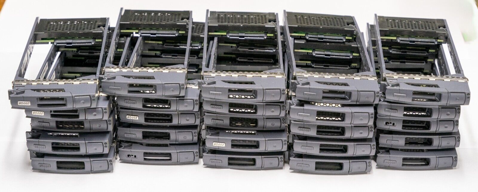 Lot of 25 NetApp SAS 2.5 inch  HD Tray 111-00721 DS2246 FAS2240 FAS2650 Caddy
