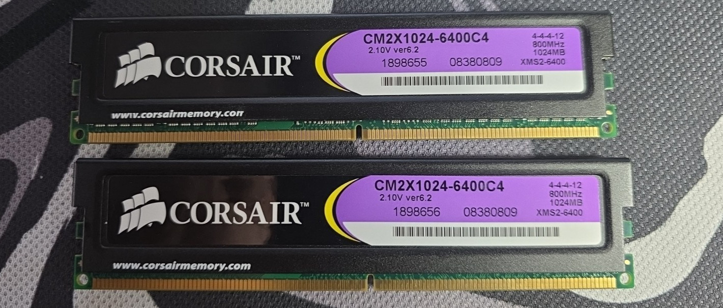 Corsair XMS2 DDR2 Xtreme Performance CM2X1024-6400 1.90V Ver 5.2 800MHz 1024MB