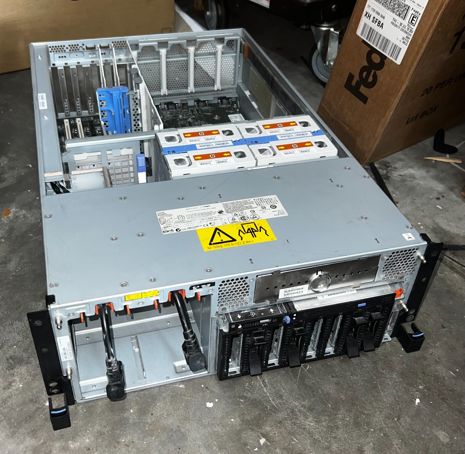 IBM Power 750 Express 8233-E8B 74Y1827 44V8580 07P6955