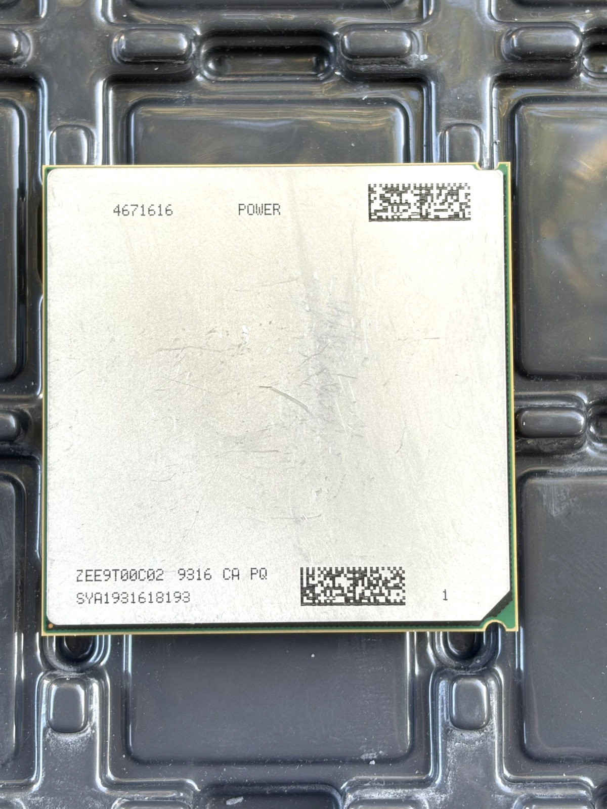 Intel Xeon Server CPU ZEE9T000C02 OEM Pull (POWER) LGA 2011-3