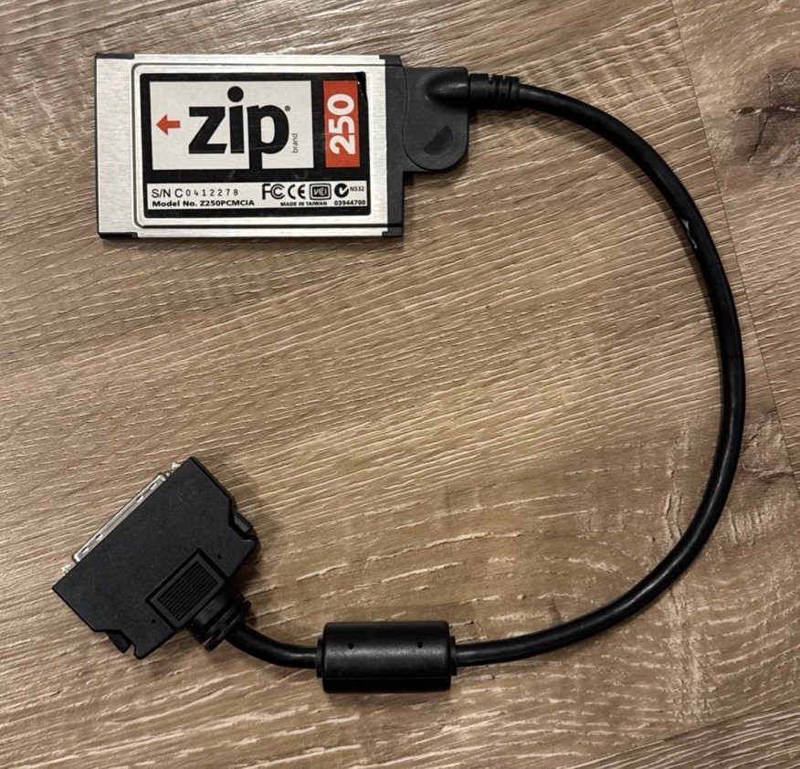 Iomega Zip 250 USB Ext Drive (model Z250USBPCM) PCMCIA Adapter PC Card + Cable