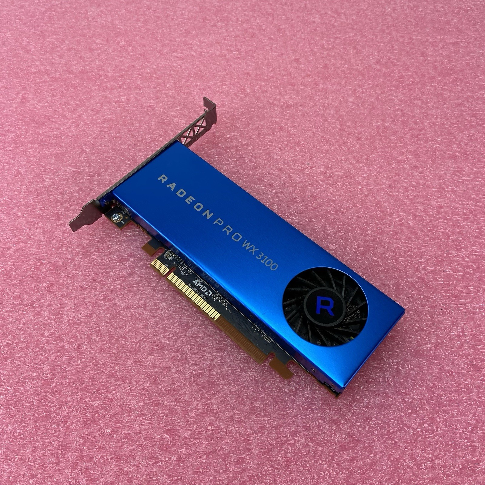 Radeon Pro WX 3100 PCIe x16 4GB GDDR5 Full Height Graphics Card 