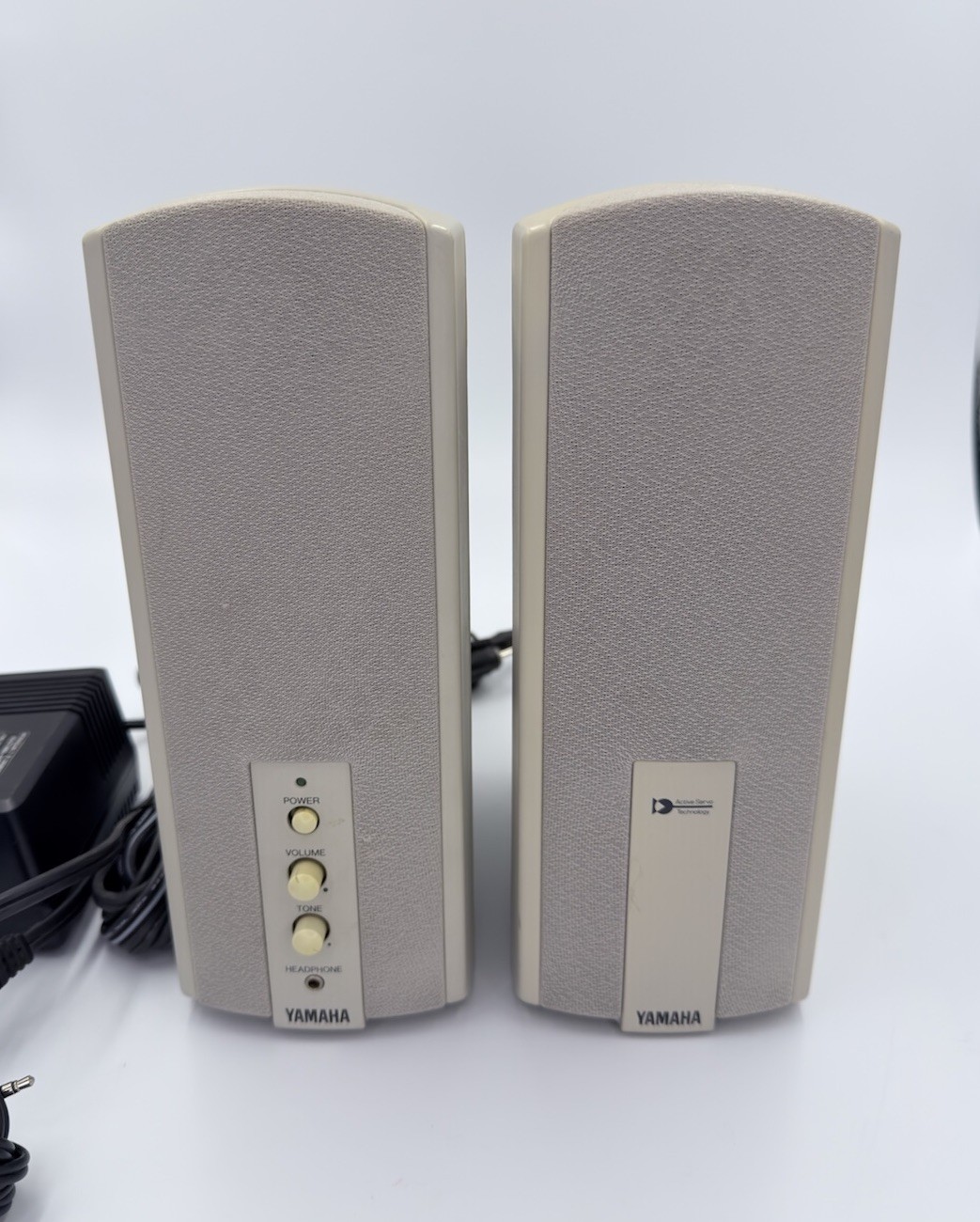 Yamaha YST-M15 Powered Multimedia Computer Speakers w/ OEM Power Supply Clean