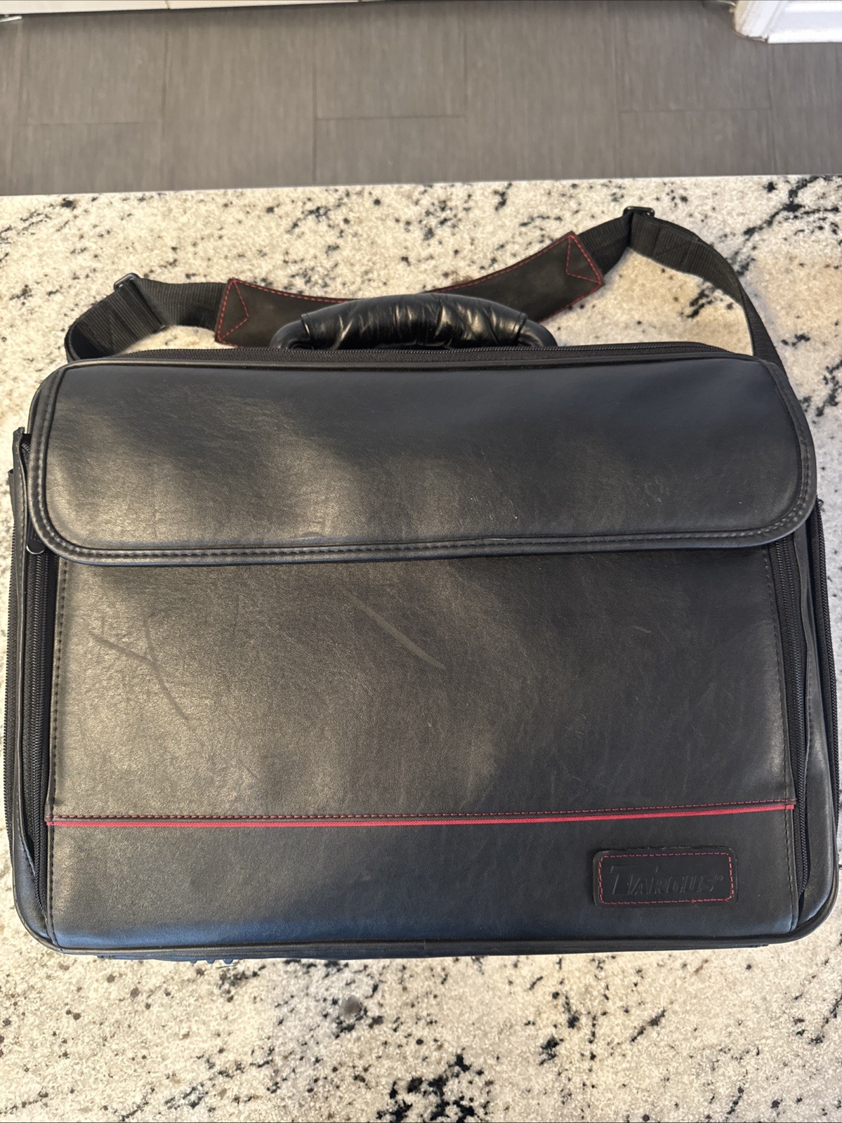 Targus Black Leather 2 Laptop Computer Messenger Bag w/ Shoulder Strap | Vintage