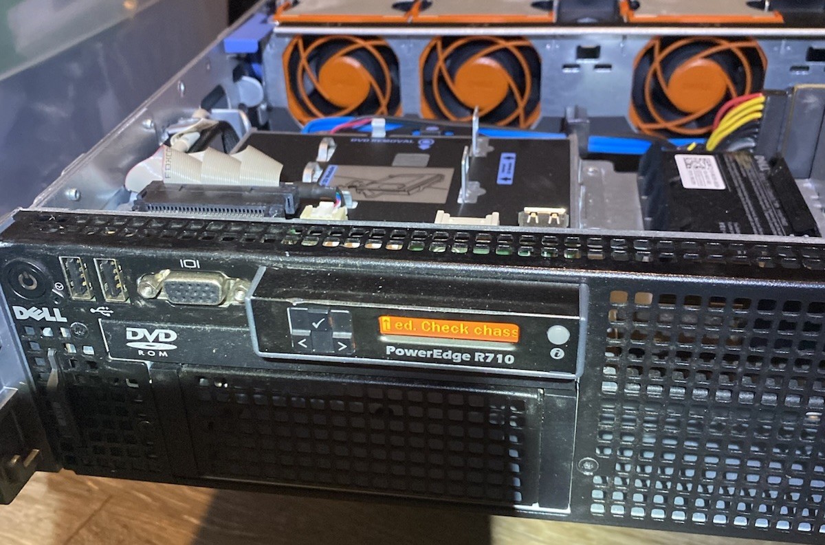 Dell PowerEdge R710 Server - For Parts or Repair