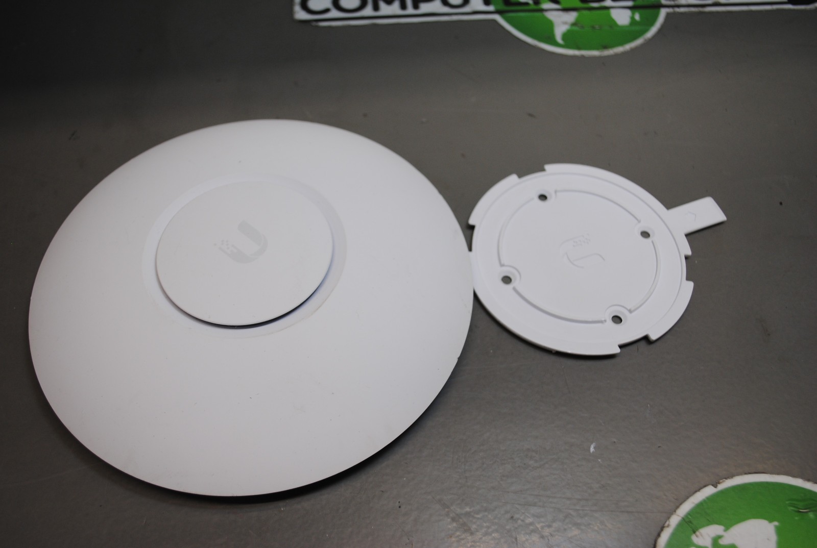Ubiquiti UniFi UAP-NANOHD Dual Band 802.11ac Wireless Access Point 
