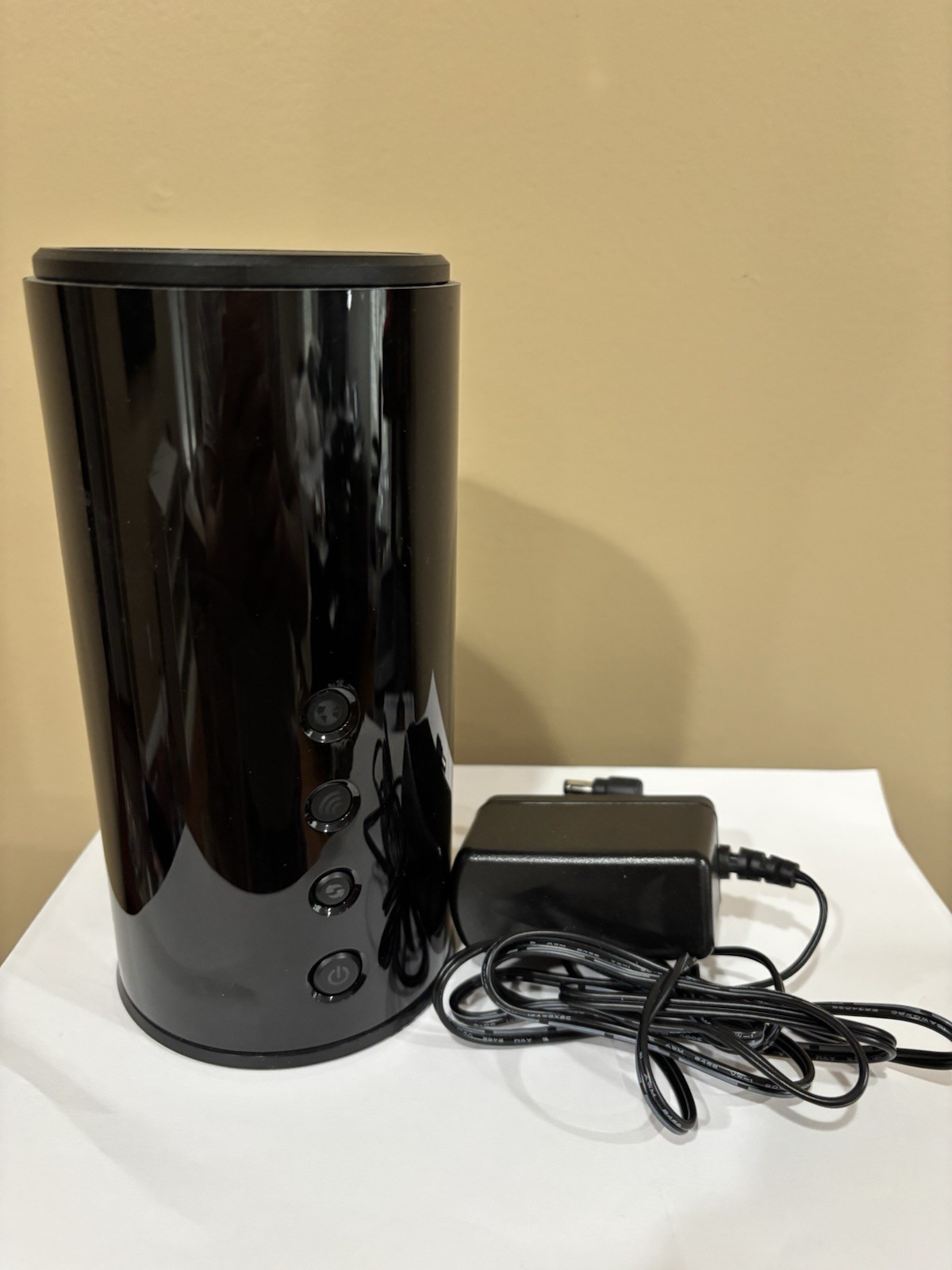 D-Link Whole Home 1000 DIR-645 300 Mbps 4-Port Gigabit Wireless N Router...