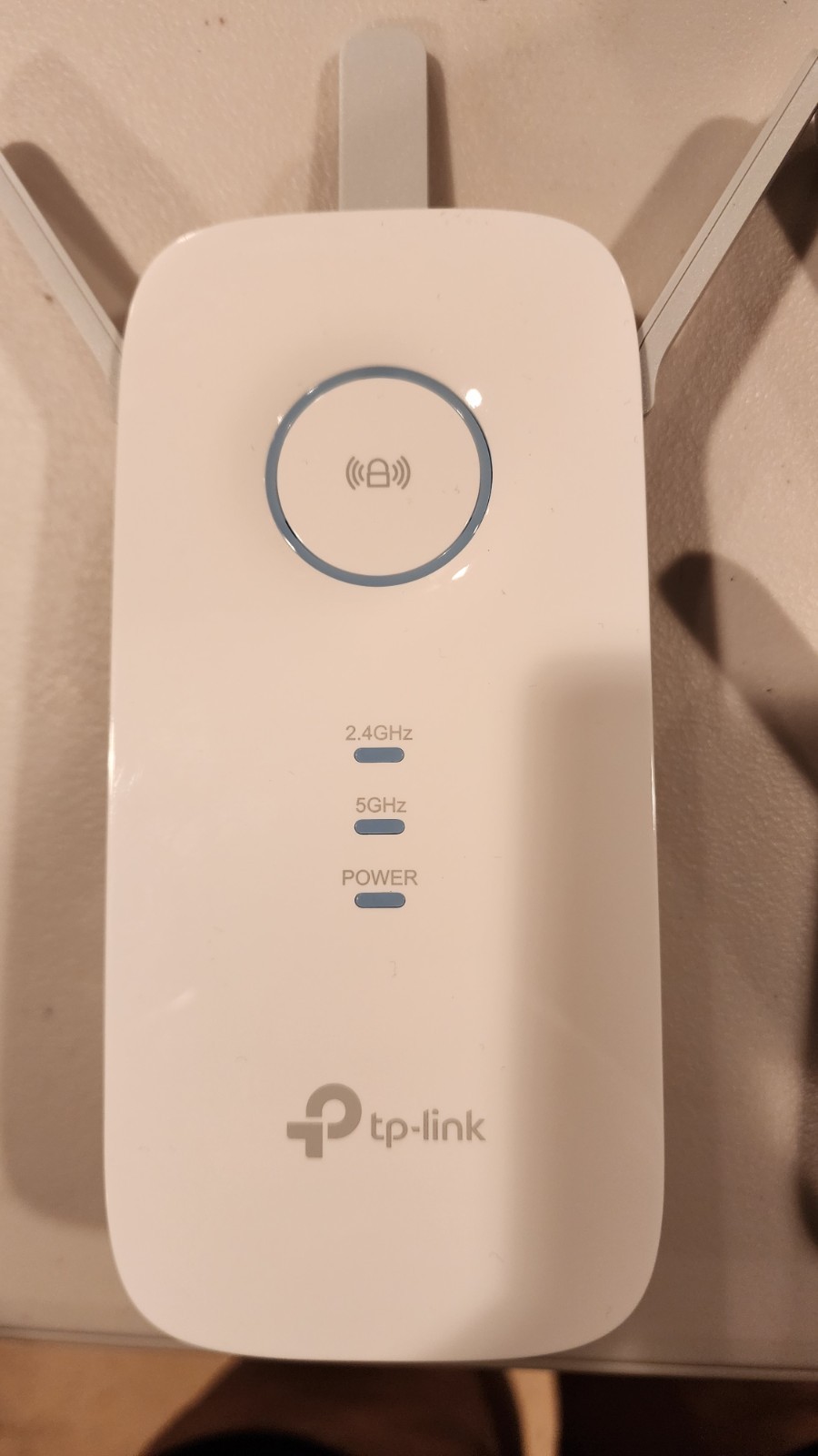 TP-Link RE550 AC1900 Wireless Dual Band Wi-Fi Range Extender Booster