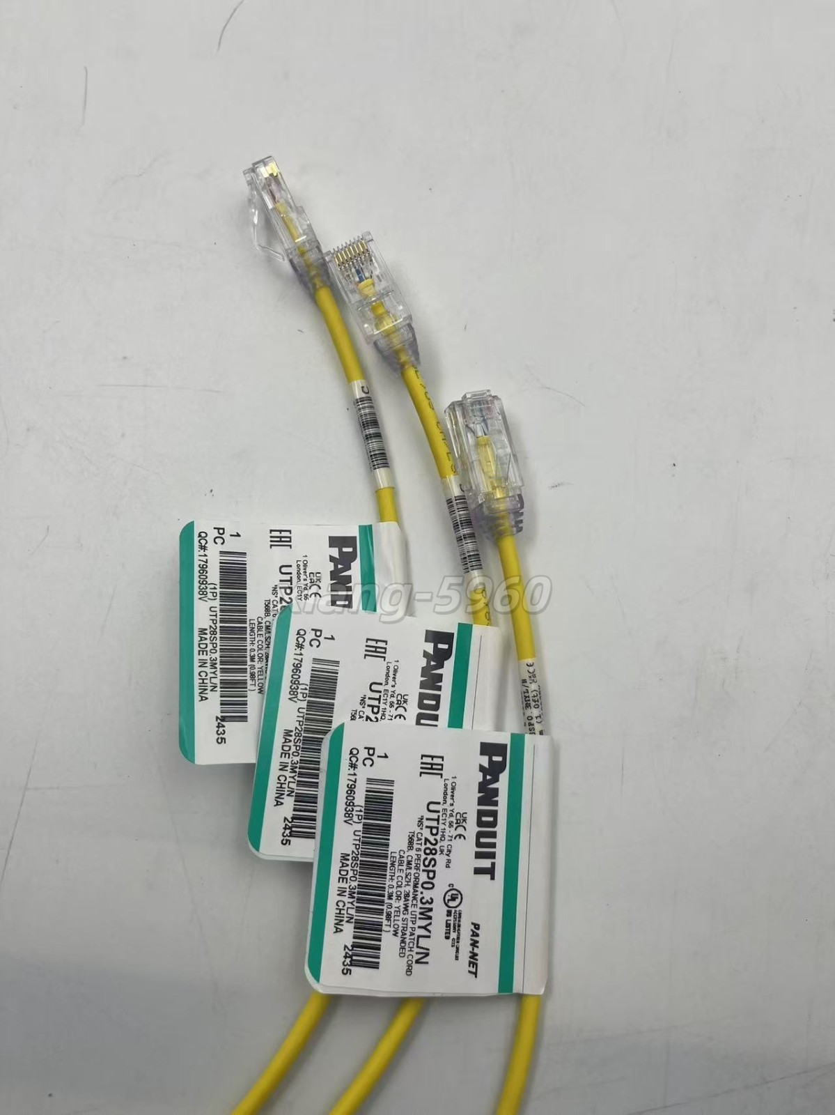 Panduit UTP28SP0.3MYL/Yellow UTP28SP0.2MBU/Blue High Performance Ethernet Cable