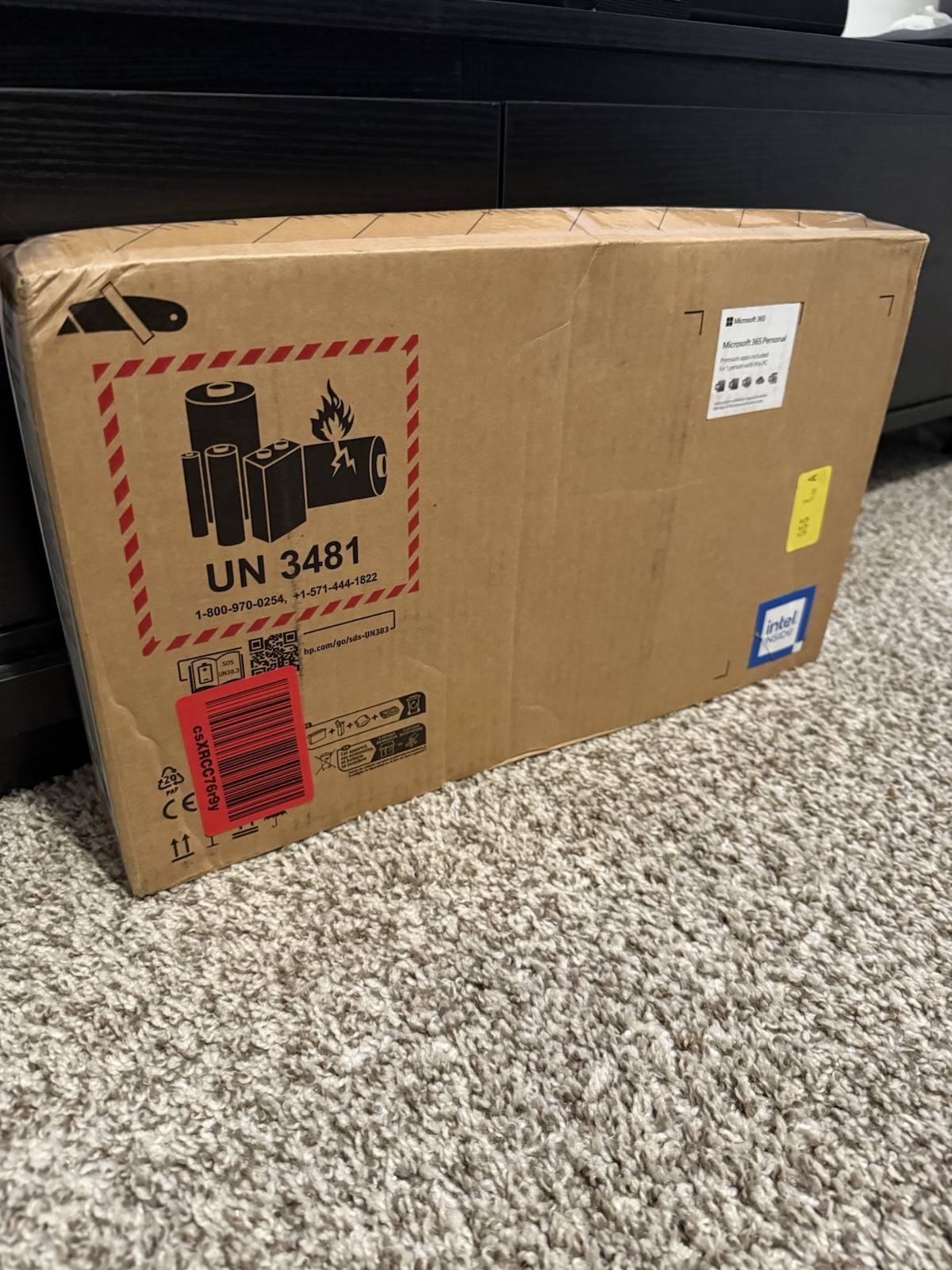 NEW IN BOX **HP STREAM 11-AK0040NR 11.6 Laptop Intel Celeron 4Gb Memory 64 Gb