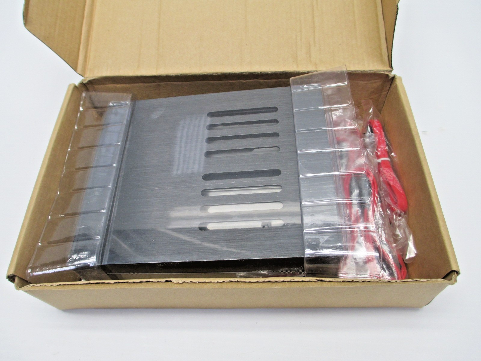 iSTARUSA ALUMINUM 5.25" to 6 x 2.5" HOT-SWAP RACK BPU-126-SA 6 Gbps HDD SSD