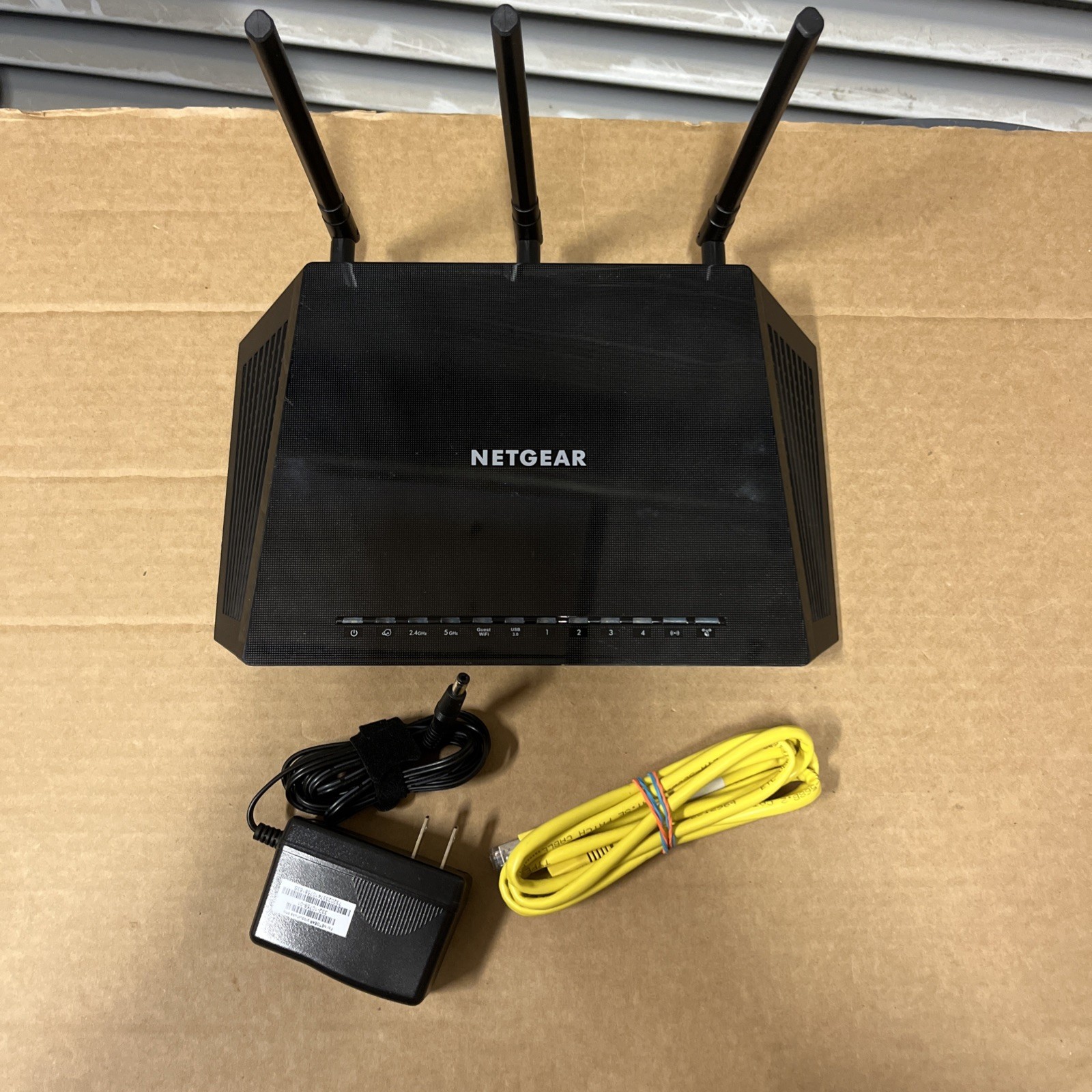 NETGEAR NIGHTHAWK R6700V3 AC1750 SMART DUAL-BAND WIFI WIRELESS GIGABIT ROUTER