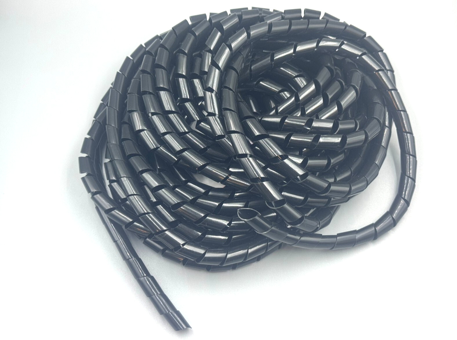 3/4" (20mm) Dia x15 ft long Spiral Cable protective wrap  black
