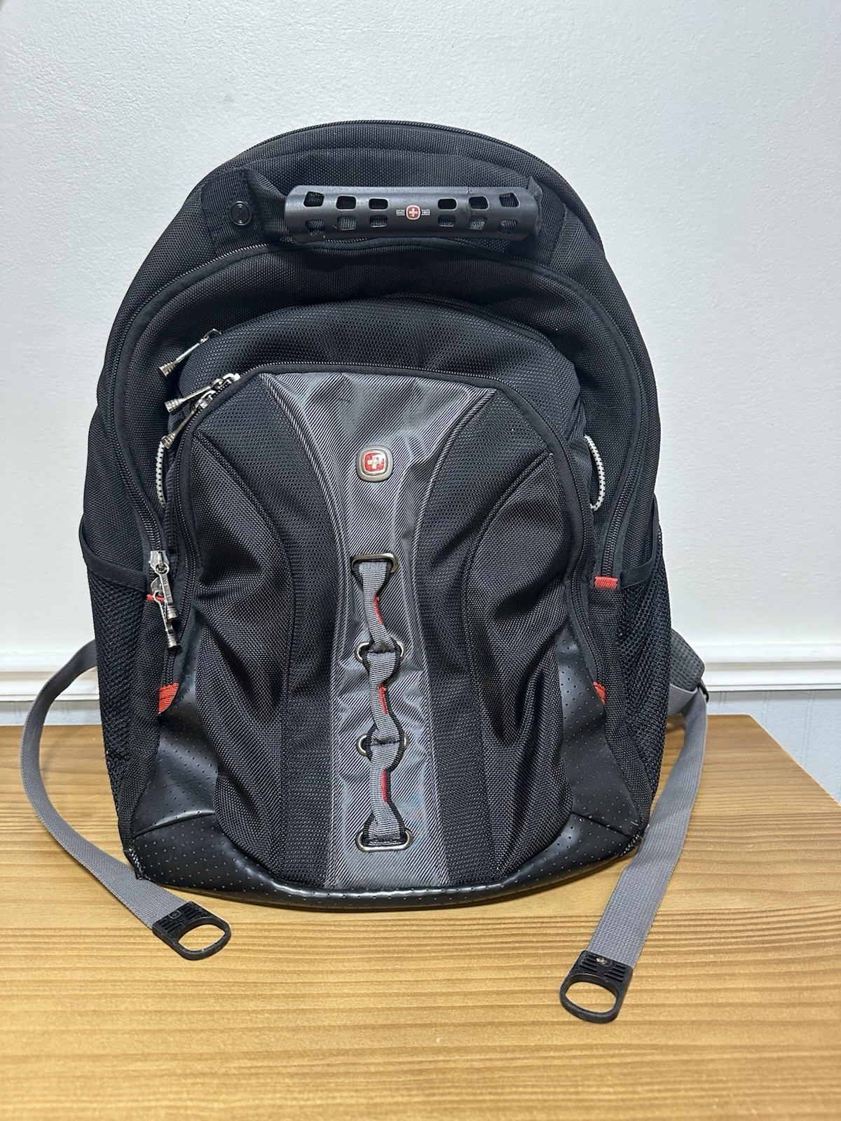 Wenger SwissGear Laptop Backpack Black Red Checkpoint Friendly Travel Bag