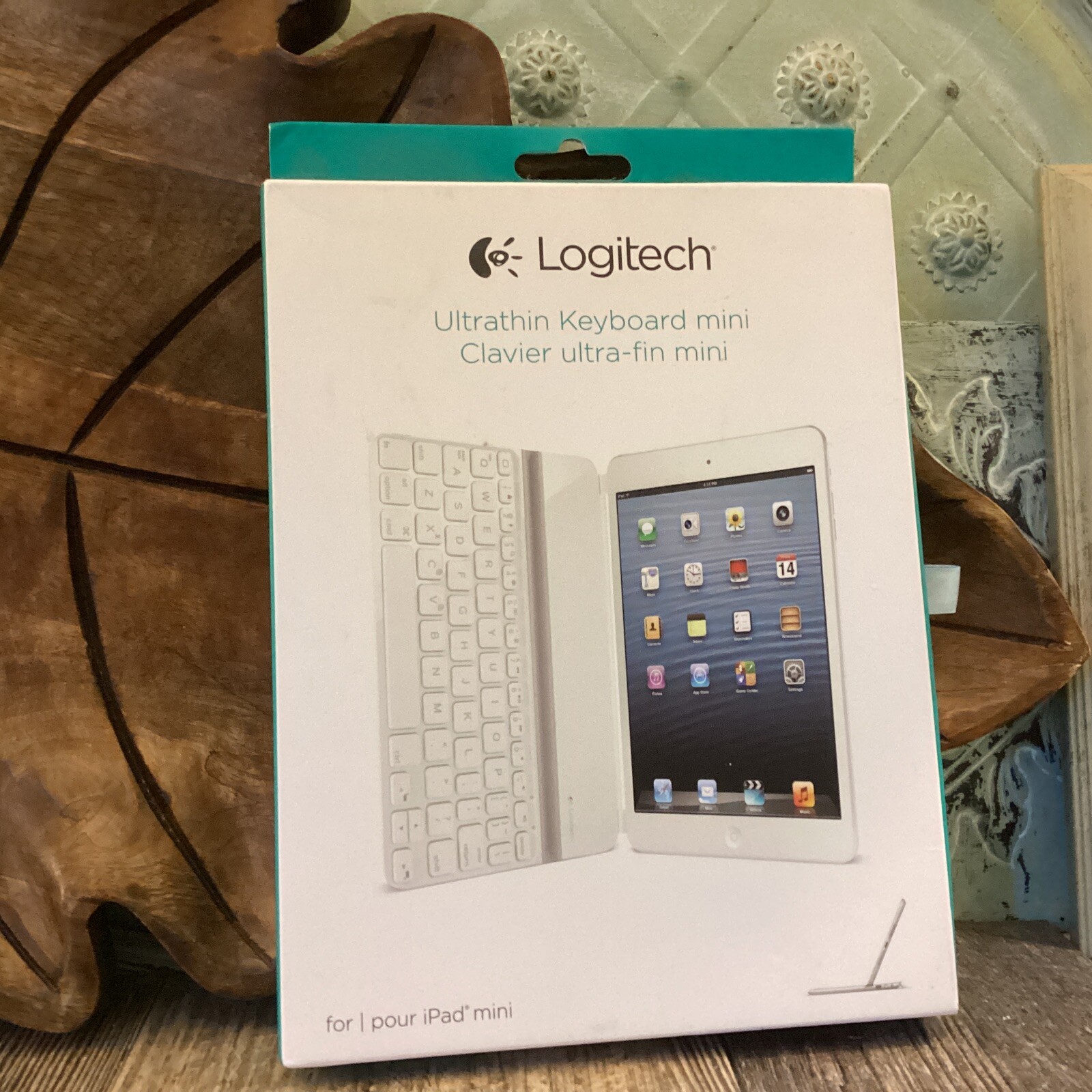 Logitech Ultrathin Keyboard Cover for iPad mini (White) NEW IN BOX