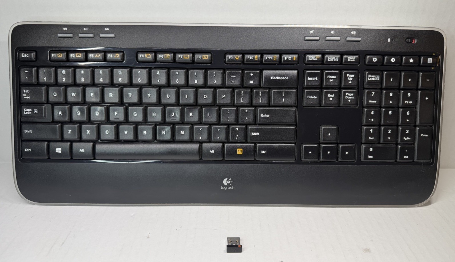 Logitech K520 Wireless Keyboard Full Size Unifying Receiver Batteries Unit #2