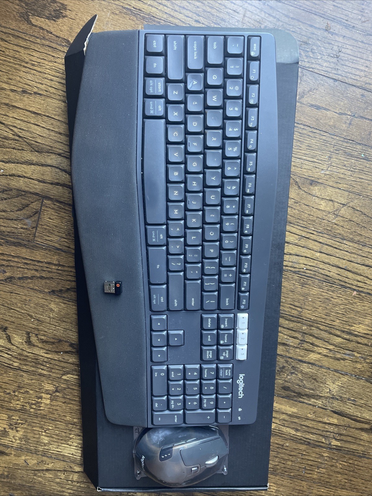 Logitech K850 Wireless Bluetooth Keyboard with Unifying Receiver and M585 Mouse