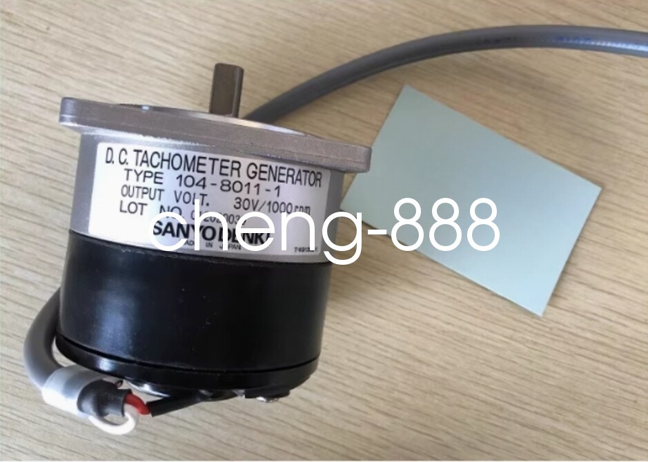 1PCS  SANYO DENKI 104-8011-1 Speed motor new via FedEx or DHL