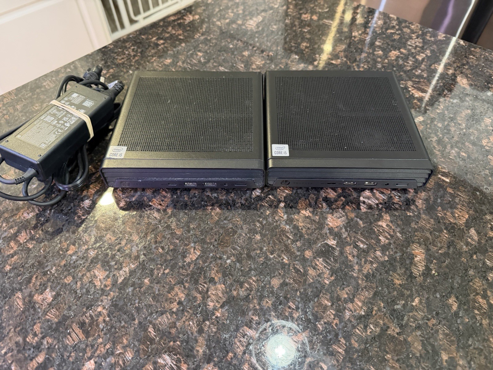 LOT OF 2 HP PRODESK 600 G6 TINY PCS - INTEL CORE i5-10500 16GB DDR4 256GB WIN 11