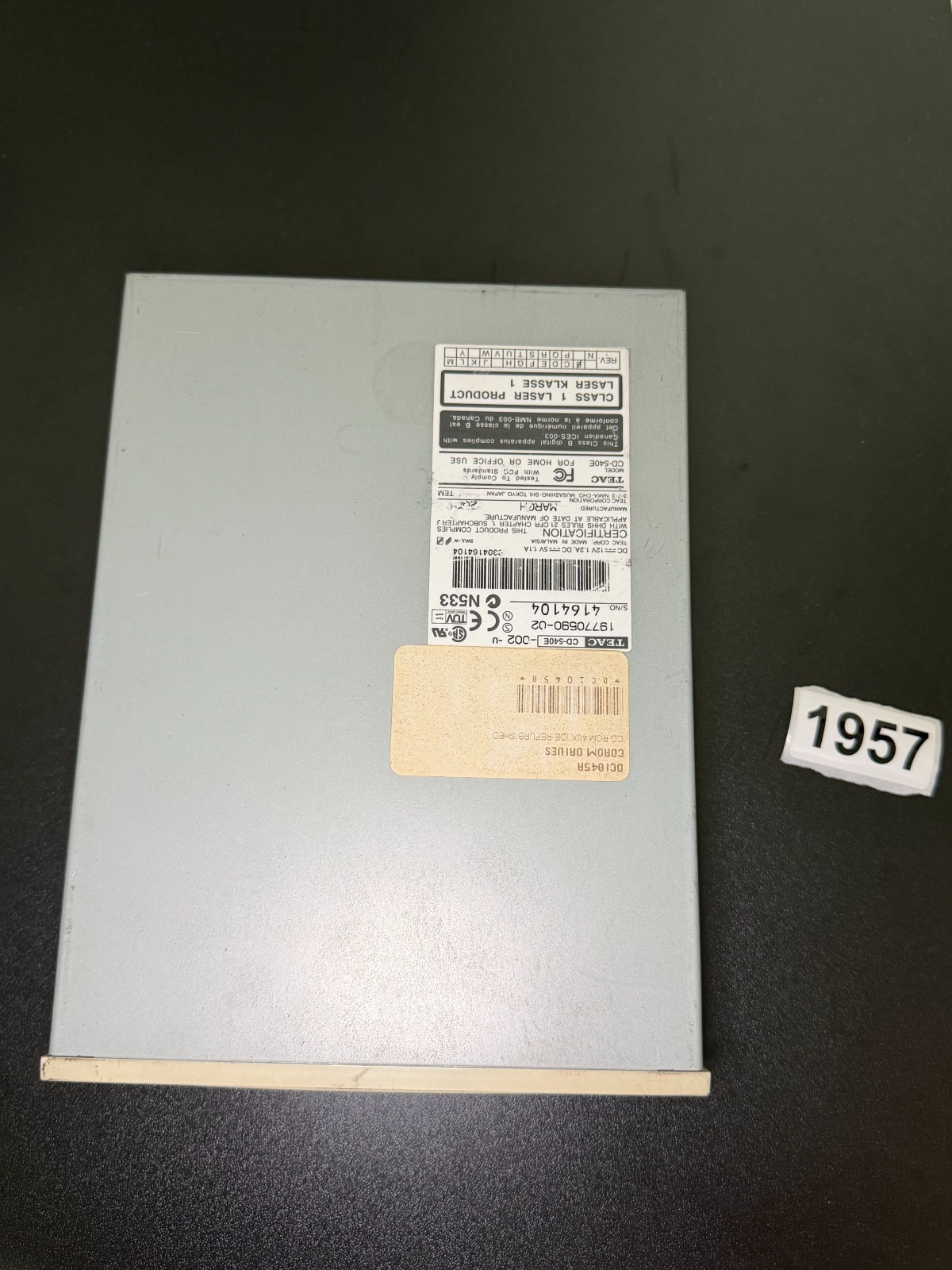 TEAC 40X CD Rom Drive CD-540E -- FREE CABLE -- WORKS -- REF 1957