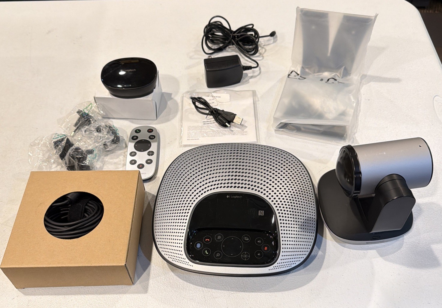 Logitech Video Conferencing System (V-U0032 Camera, V-U0034 Speaker Phone, Hub)