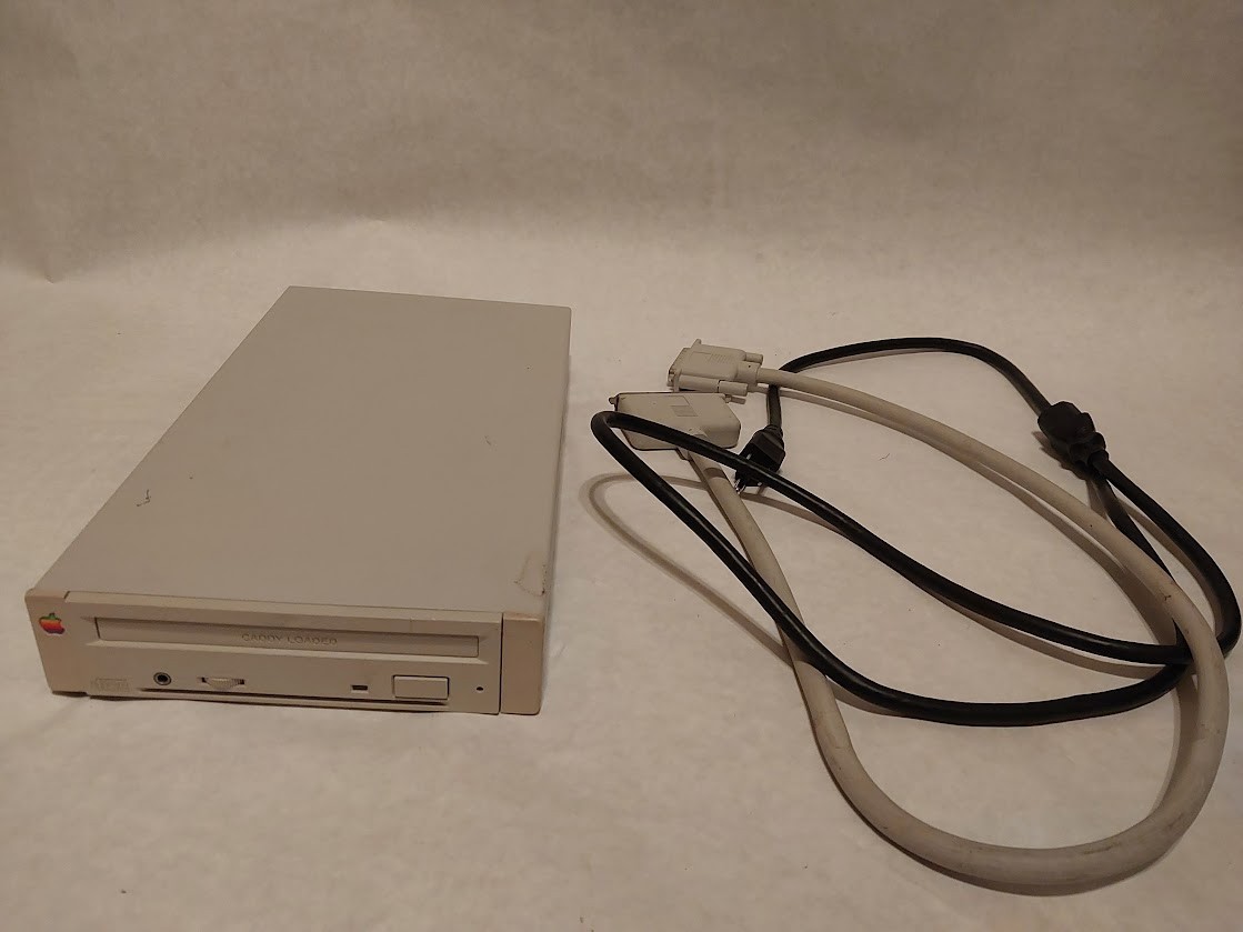 Apple AppleCD 300 External SCSI CD Drive M3023 w/ a some cords, untested, read