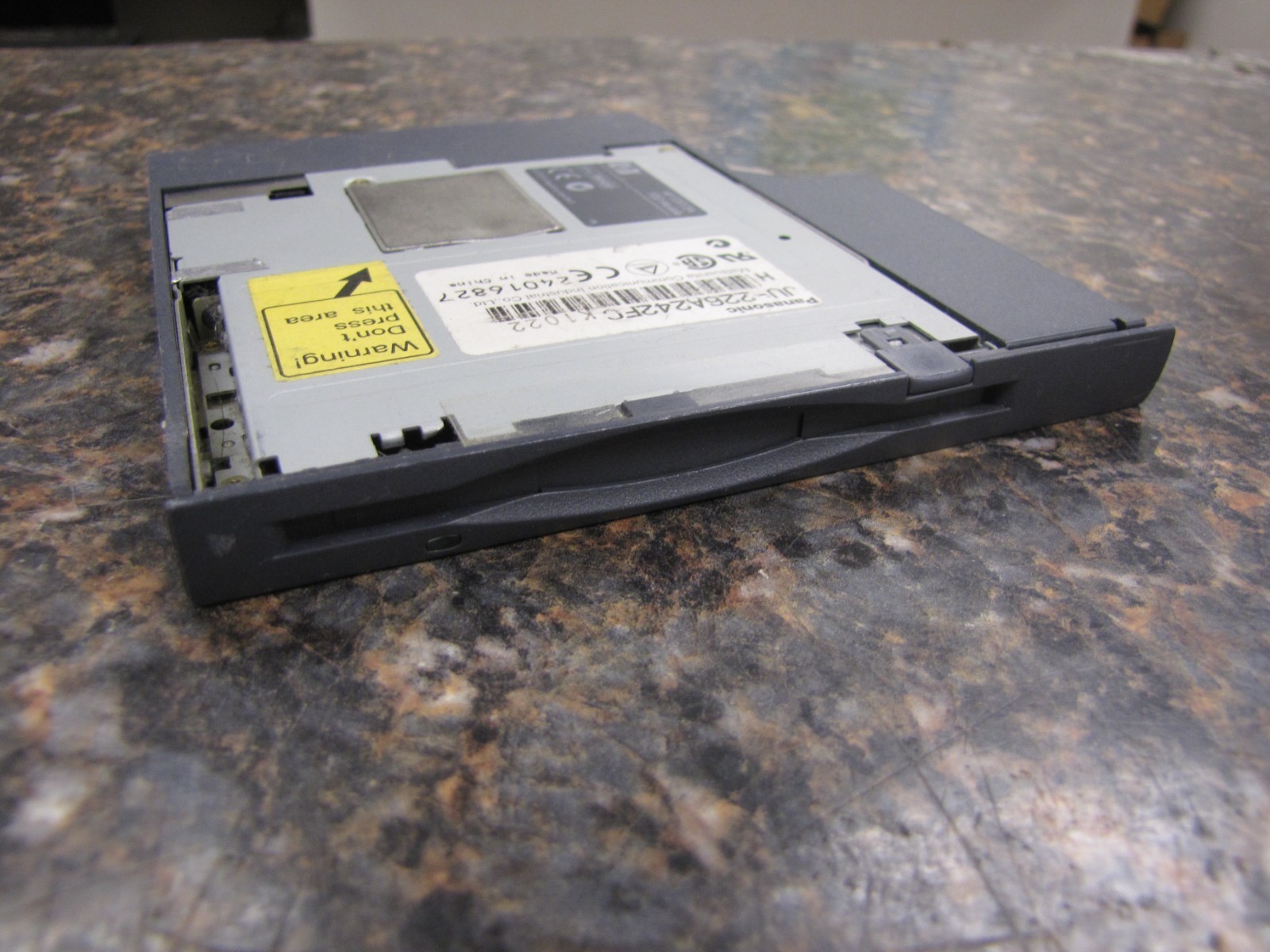 HP F2013A FDD Module, Panasonic JU-226A242FC K2116 3.5" Disk Drive -HW21