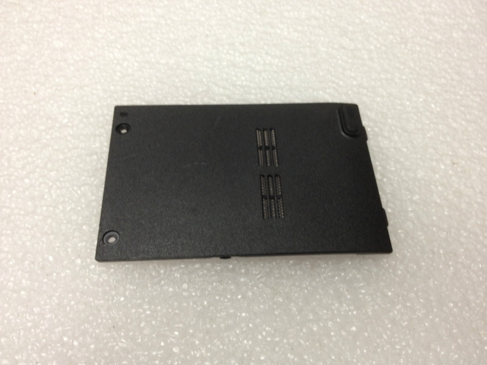 OEM  EMACHINES E627 series Hard Drive Cover Door AP06R000300
