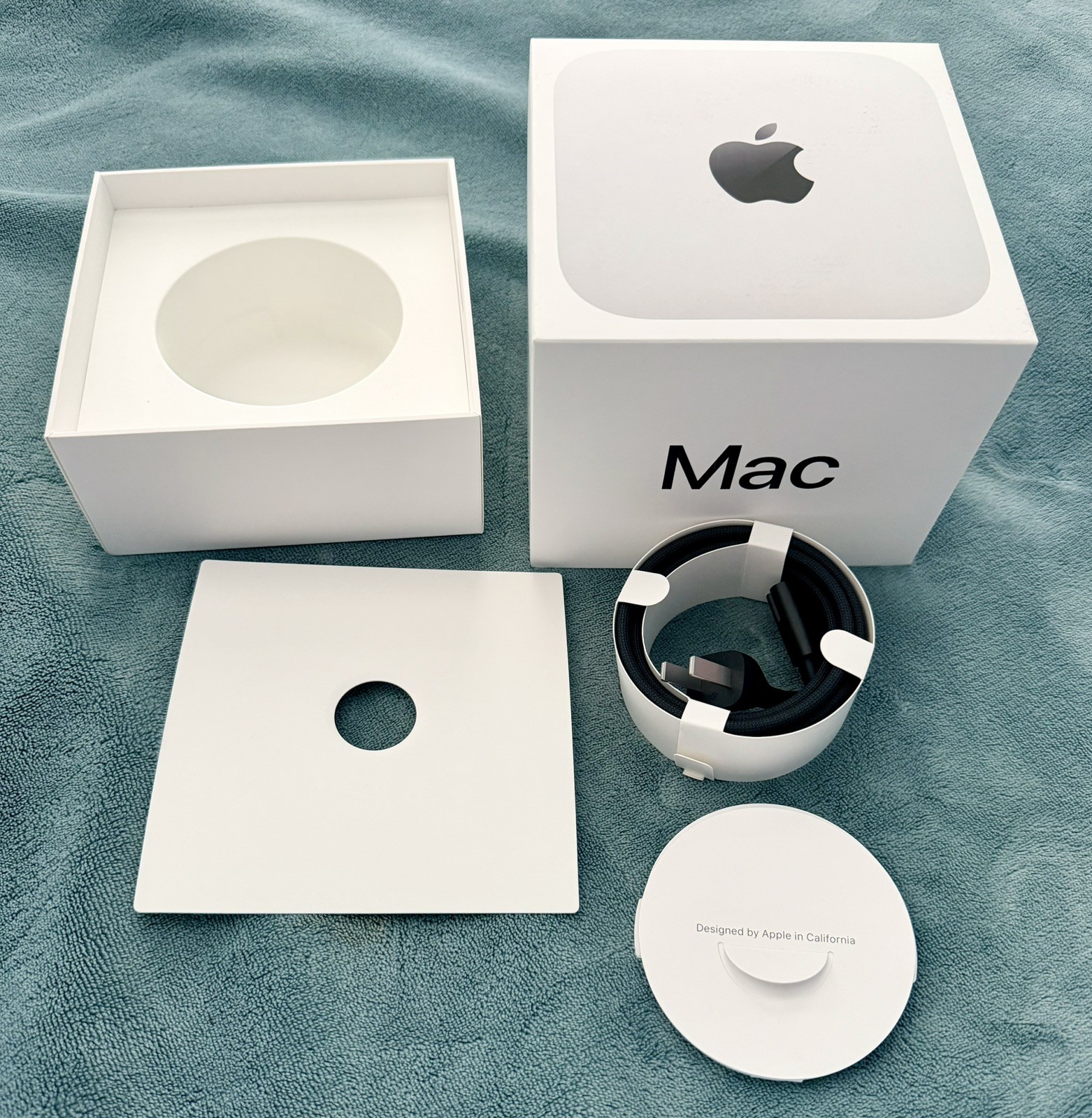 Apple A3238 Mac Mini  EMPTY BOX with cable  MU9E3LL/A