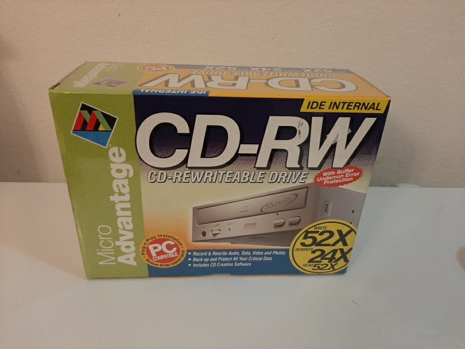 Micro Advantage CD-RW 52x/24x/52x Rewriteable Drive IDE  RetroPC